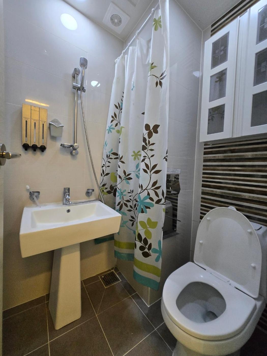 W House 506 Queen 1bedroom *