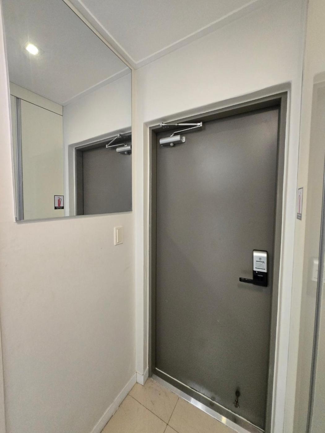 W House 506 Queen 1bedroom *